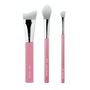 LARUCE BEAUTY  3-Piece Contour Brush Set with @ServicedbyE Limited Edition Pouch